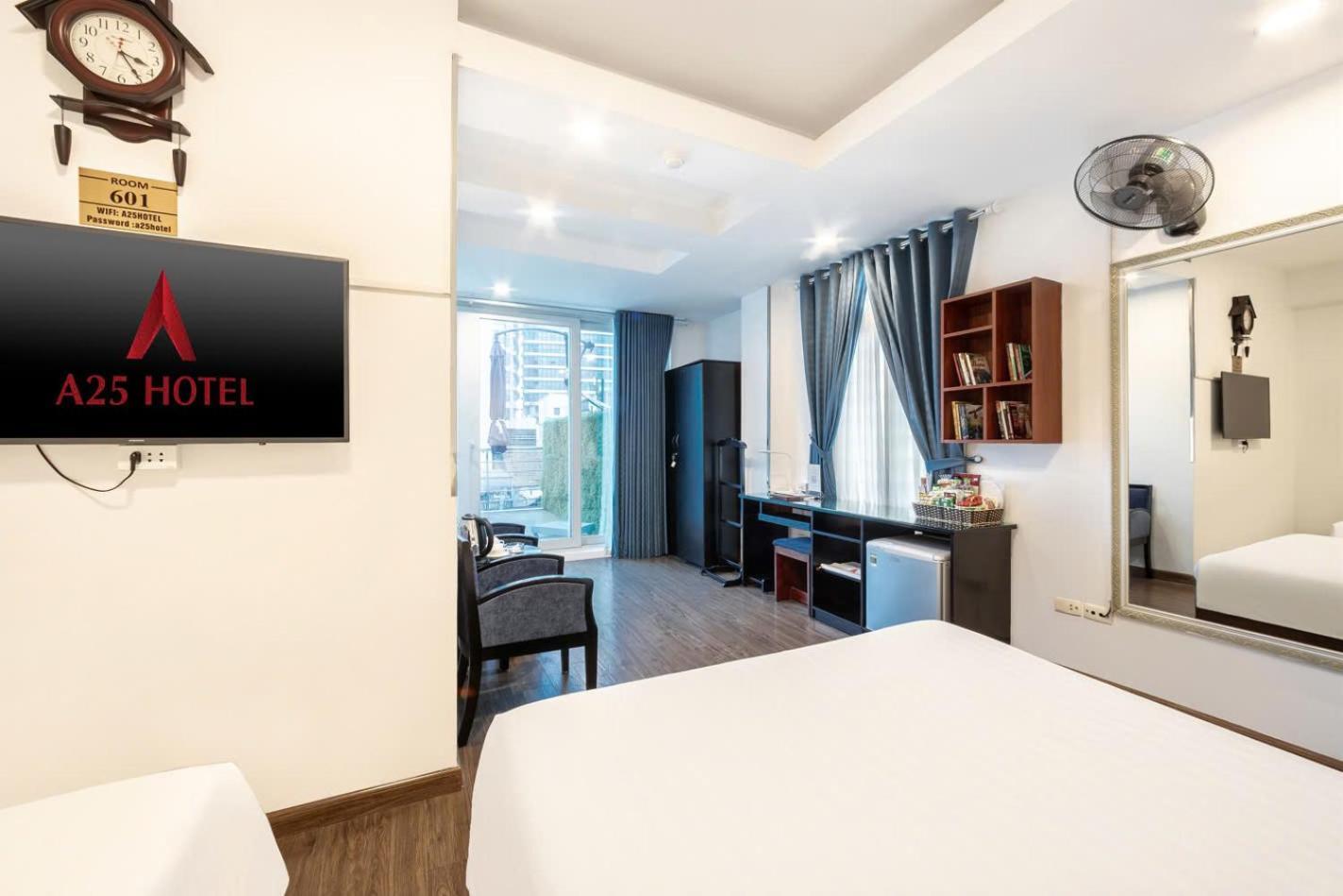A25 Hotel - 46 Chau Long Ханой Экстерьер фото