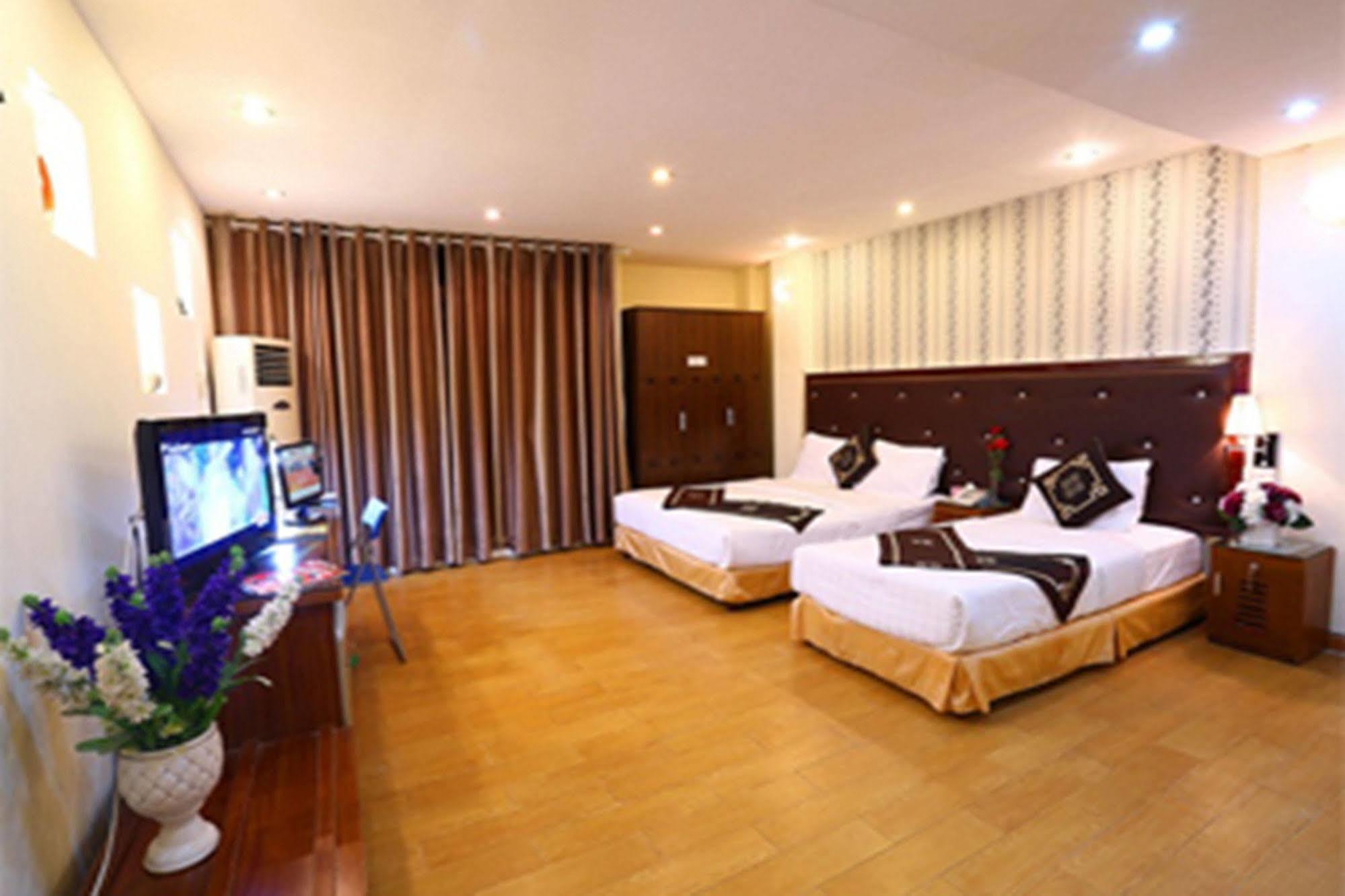 A25 Hotel - 46 Chau Long Ханой Экстерьер фото